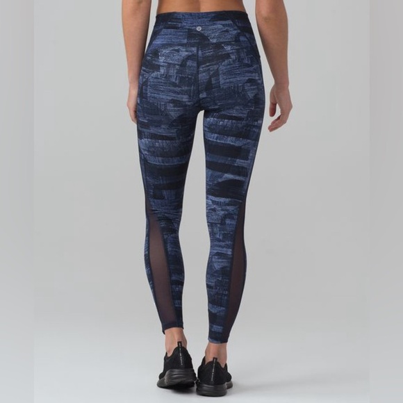 Lululemon Train Times 7/8 Pant size 4 - Picture 1 of 8